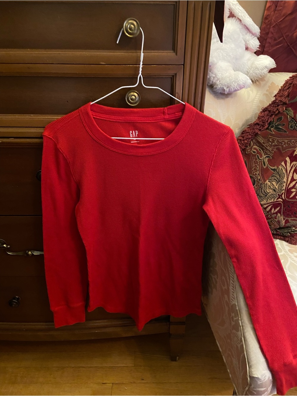 Gap ladies small red long sleeve tee shirt